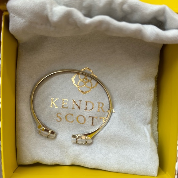 Kendra Scott bracelet - Picture 1 of 4